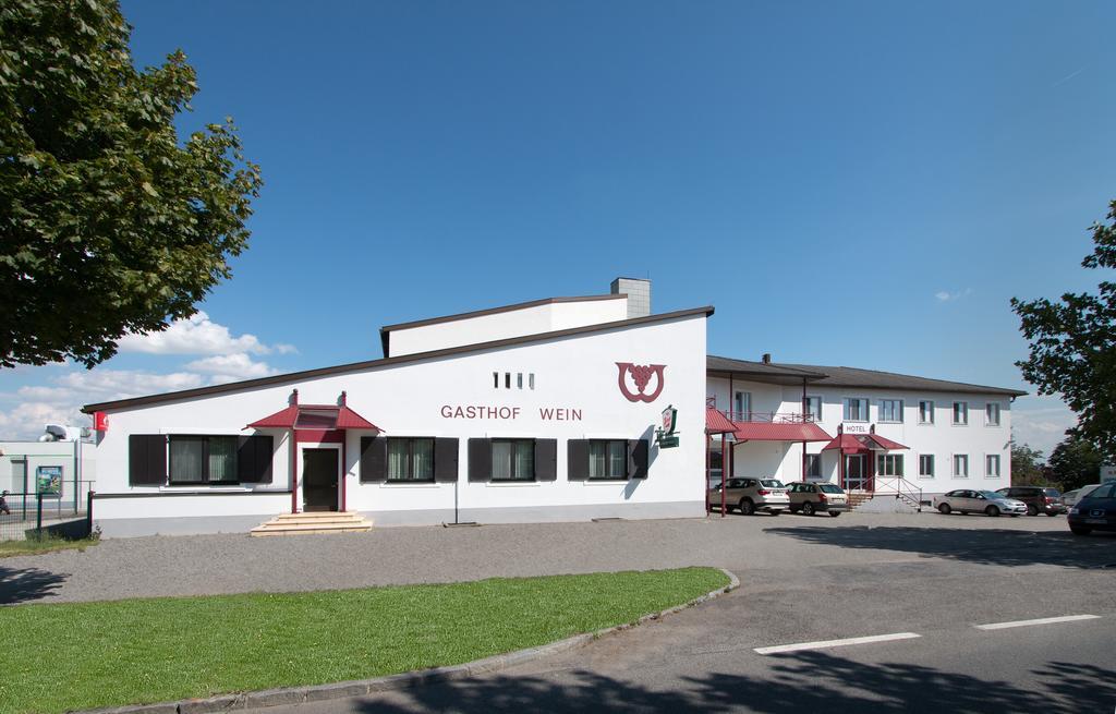 Gasthof-Pension Wein ブライテンブルン エクステリア 写真